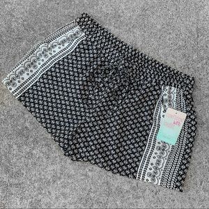 Juniors’ Printer Boho- Style Soft Shorts